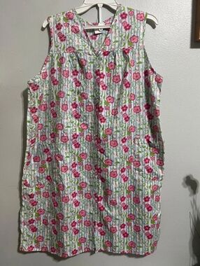 Amanda Paige Duster Robe – Size M – Pink Floral and Blue Stripes – Sleeveless